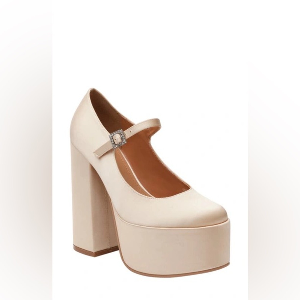 Lisa Vicky Vault Platform Mary Jane Pump In Champagne